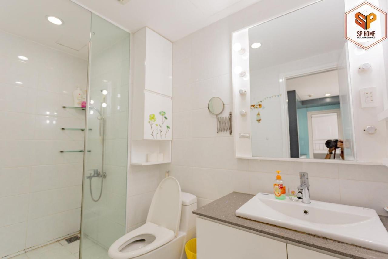 Sunrise City - 1 Bed Room - Full Furniture - City View 호치민 외부 사진